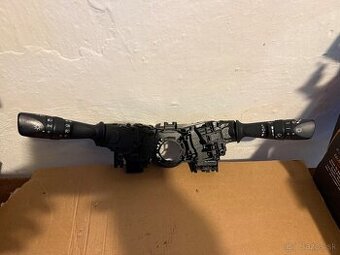 Prepinacie páčky Toyota Auris II E18 2016 smerové páčky