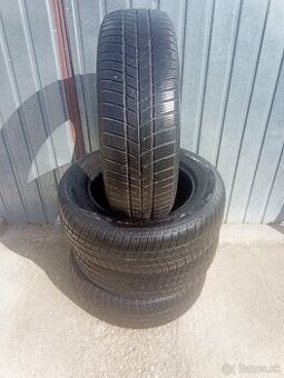 Predám 4ks zimné pneu.225/65R17 Barum dezen 5,5mm