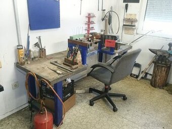 Predám Zlatnícky stôl