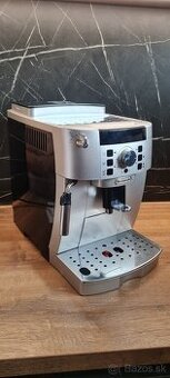 Predám delonghi magnifica S ECAM 22.110.SB