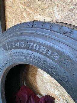 Predam 245/70 r19,5 uplne nové 2ks