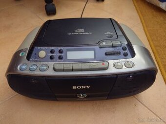 Rádio s CD Sony