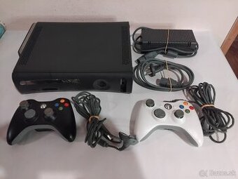 Xbox 360 Elite 120GB + 2 ovládače