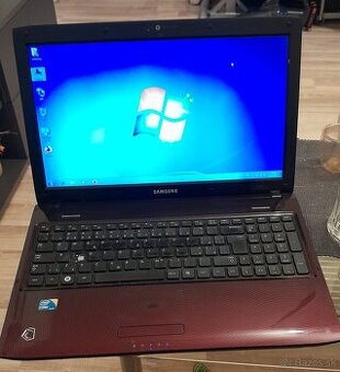 Samsung NP R580