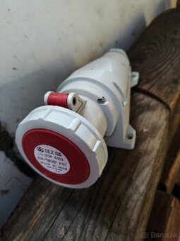 Nástenná zásuvka - IZGN 6353 - 63A - 5-pól - IP 67 - 1