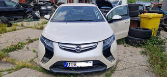 Rozpredam Opel Ampera, benzin+elektro , 2012, havarovany