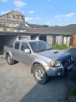 nissan navara D22 2.5 TD