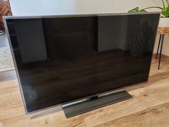 TV LG 47" 121cm poškodená obrazovka