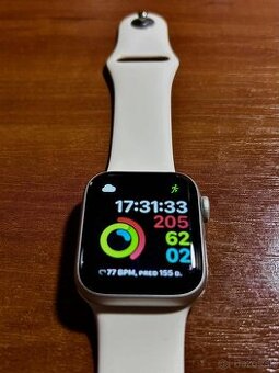 Apple Watch Series 6 (GPS + Cellular) – 40 mm – strieborno-b