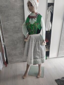 Svadobný kroj Zahoracky