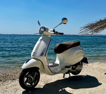 Predam VESPA PRIMAVERA 125 2900km