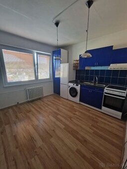 Ponúkame na predaj 1-izbový byt v Bánovciach