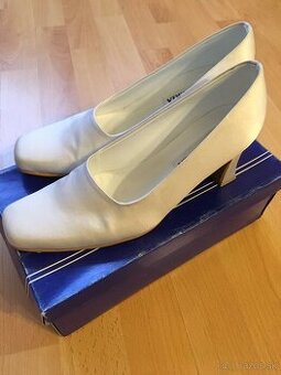 Predám topánky veľ.38, svadobne