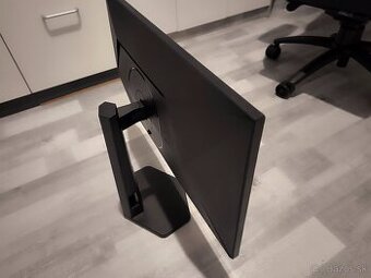 Predám AOC Q27G4X (QHD, 180Hz)