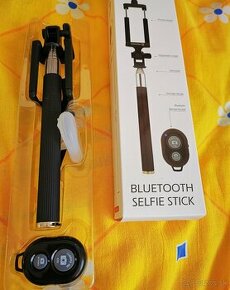 Selfie tyč s ovládačom na bluetooth