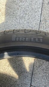 Letné pneu zn.Pirelli 235/40R19