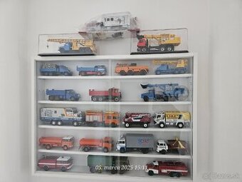 Kultovni nákladáky minulé éry 1:43