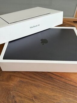 MacBook Air M3 15” Black iStores záruka
