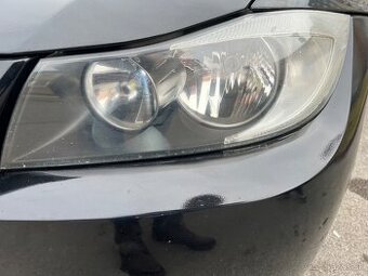 Svetlá predné halogénové a zadné blatníkové BMW E90