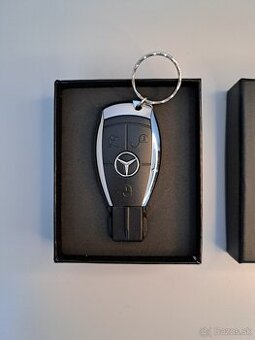MERCEDES BENZ - USB kľúč / prívesok