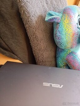 Lacno predám notebook