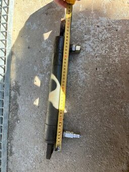Hydraulicky valec