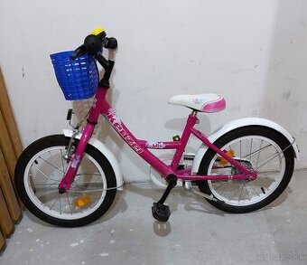 Krásny dievčenský bicykel