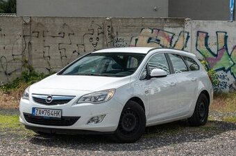 Opel Astra Sport Tourer ST 1.4 Turbo 140k Essentia/Selection