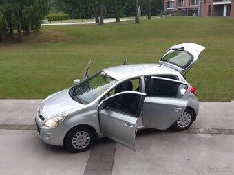 HYUNDAI i20, TK do 27.3.2027, KLÍMA, ISOFIX, cúvacie senzory