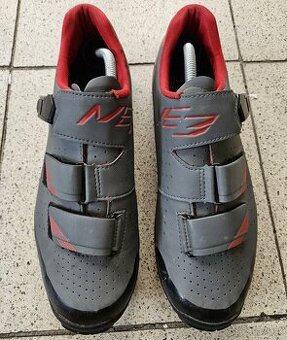 Tretry Shimano SH-ME301M, veľkosť 45