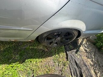 Predám BMW e46 330d na diely