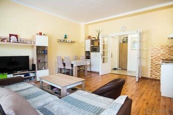 Tehlový 2-izbový byt s balkónom, Nové Zámky – 58,44m2