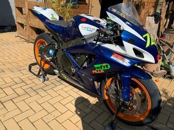 Suzuki GSX-R 750 k7 Okruhovka