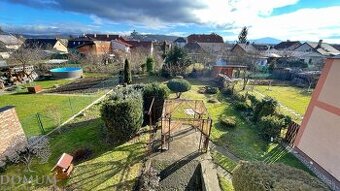 Priestranný 6i dvojgeneračný RD v Trenčíne – Istebník