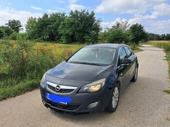 Opel astra J 2.0 CDTI 118 kw