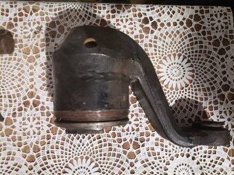 PÁKA RIADENIA S NARÁŽKOU