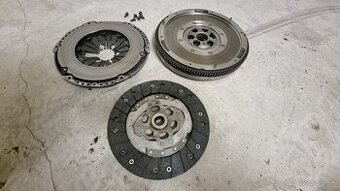 Dvojmotny zotrvacny so spojkou 1.9tdi AFN