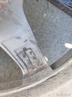 PREDAM ELEKTRONY R17 VOLVO V60....215/50R17