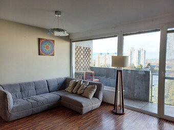 Prenájom 2 izbového bytu v novostavbe SKY BOX Pajštúnska ul.