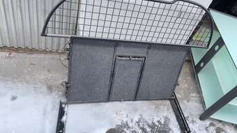 Skoda octavia 2 kombi, predelovacia stena