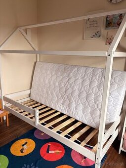 Domčeková posteľ z masívu 90x200cm + rošt + matrac v cene