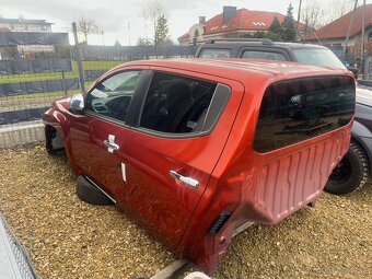 Mitsubushi L200 kabína