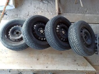 Kolesá 5x112 a stredoveku dierou 57,1 MM + puklice