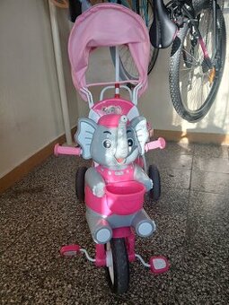 Trojkolka hraci slon