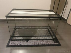 Ante sklenené terárium s jednoduchým vetraním 60x30x35 cm