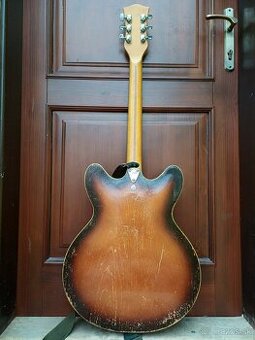 Retro gitara