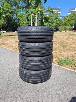4x zimne pneu 225/55R18 GoodYear