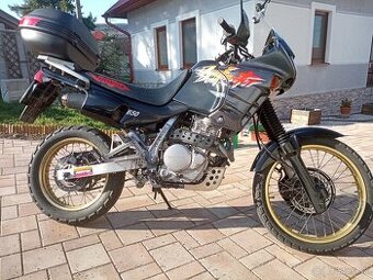 Honda NX 650 Dominator