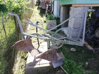 Dvojpluh (Rezervované)