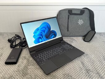 VICTUS by HP – i7, RTX 4060, 32GB RAM, mesačný notebook